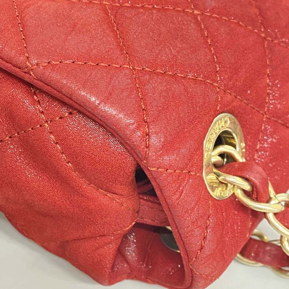 CHANEL Red Leather Shoulder Bag - Picture 8 of 13